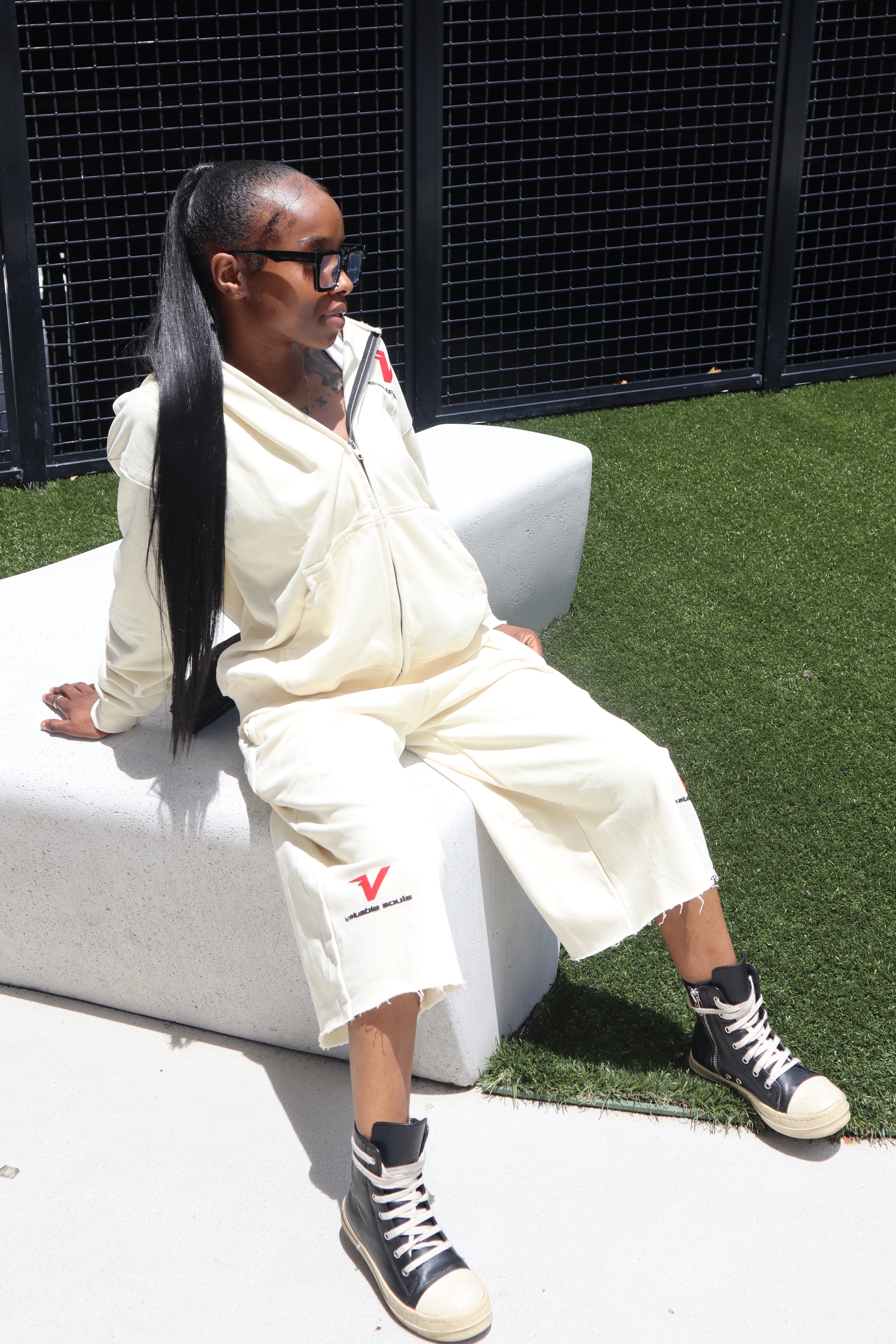 Cream “Pure V” Set
