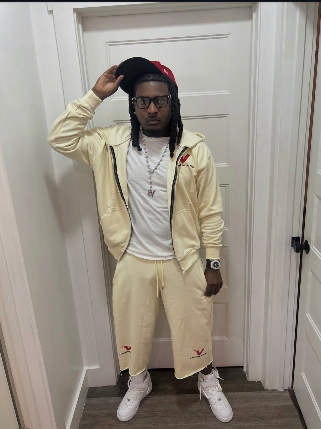Cream “Pure V” Set