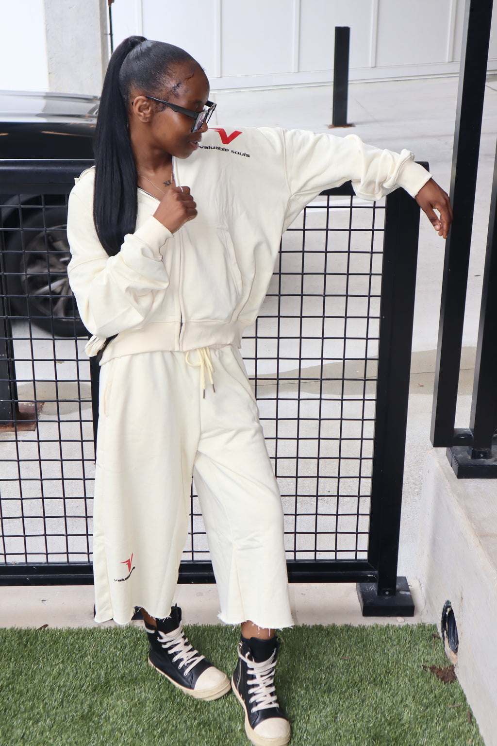 Cream “Pure V” Set
